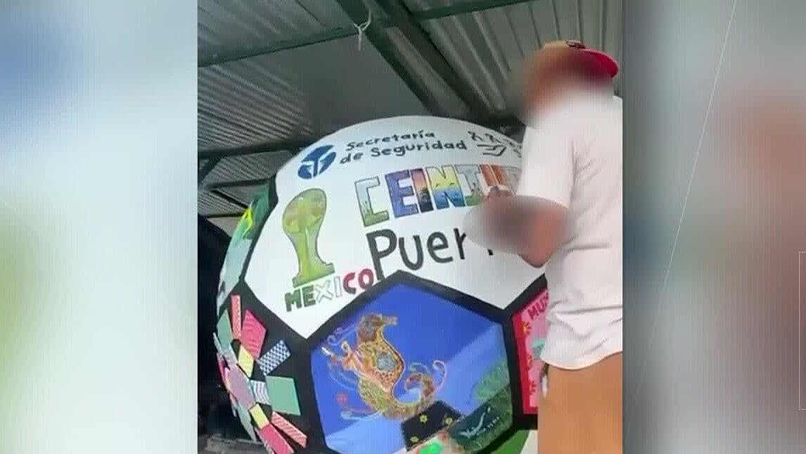 Hombres y Mujeres Internos en Reclusorio de Puerto Vallarta Elaboran Balón Monumental