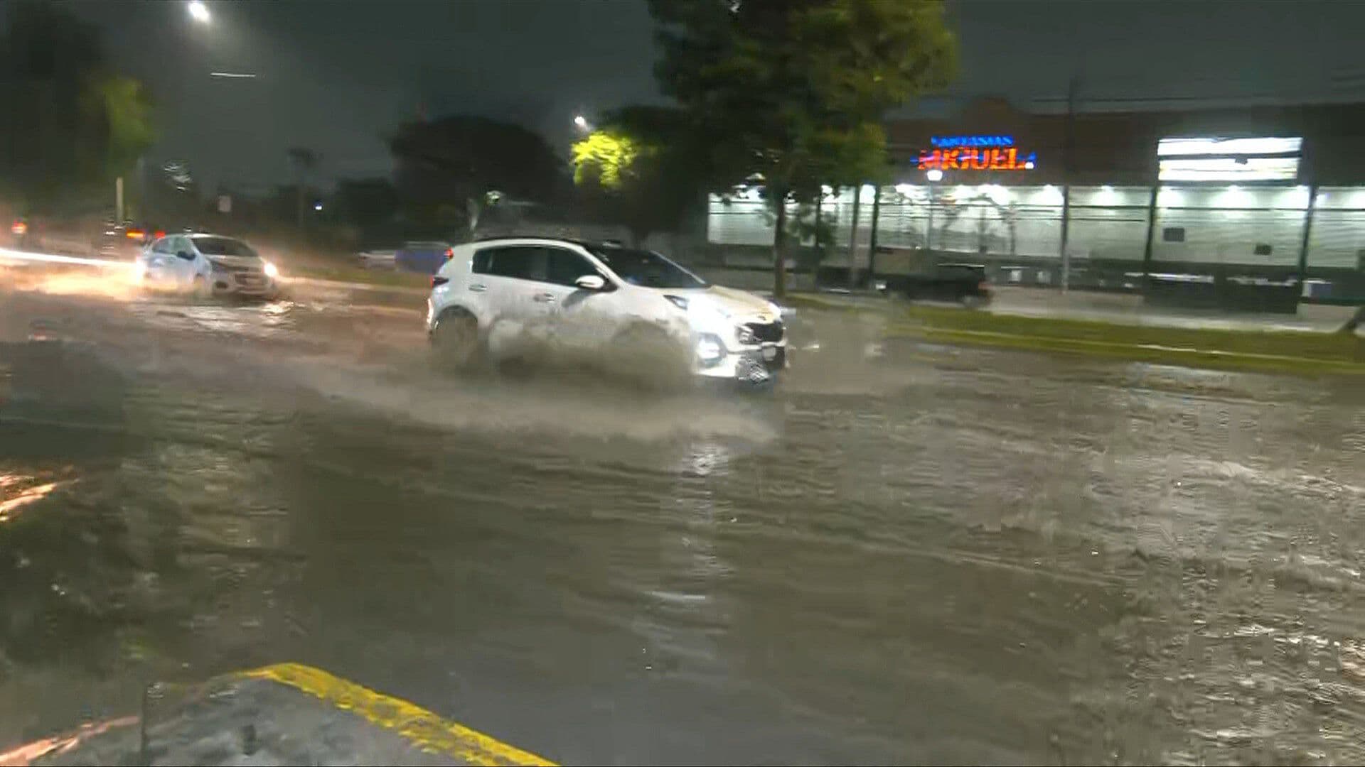 Activan Alerta Amarilla y Roja por Lluvias en la CDMX; Se Reportan Encharcamientos