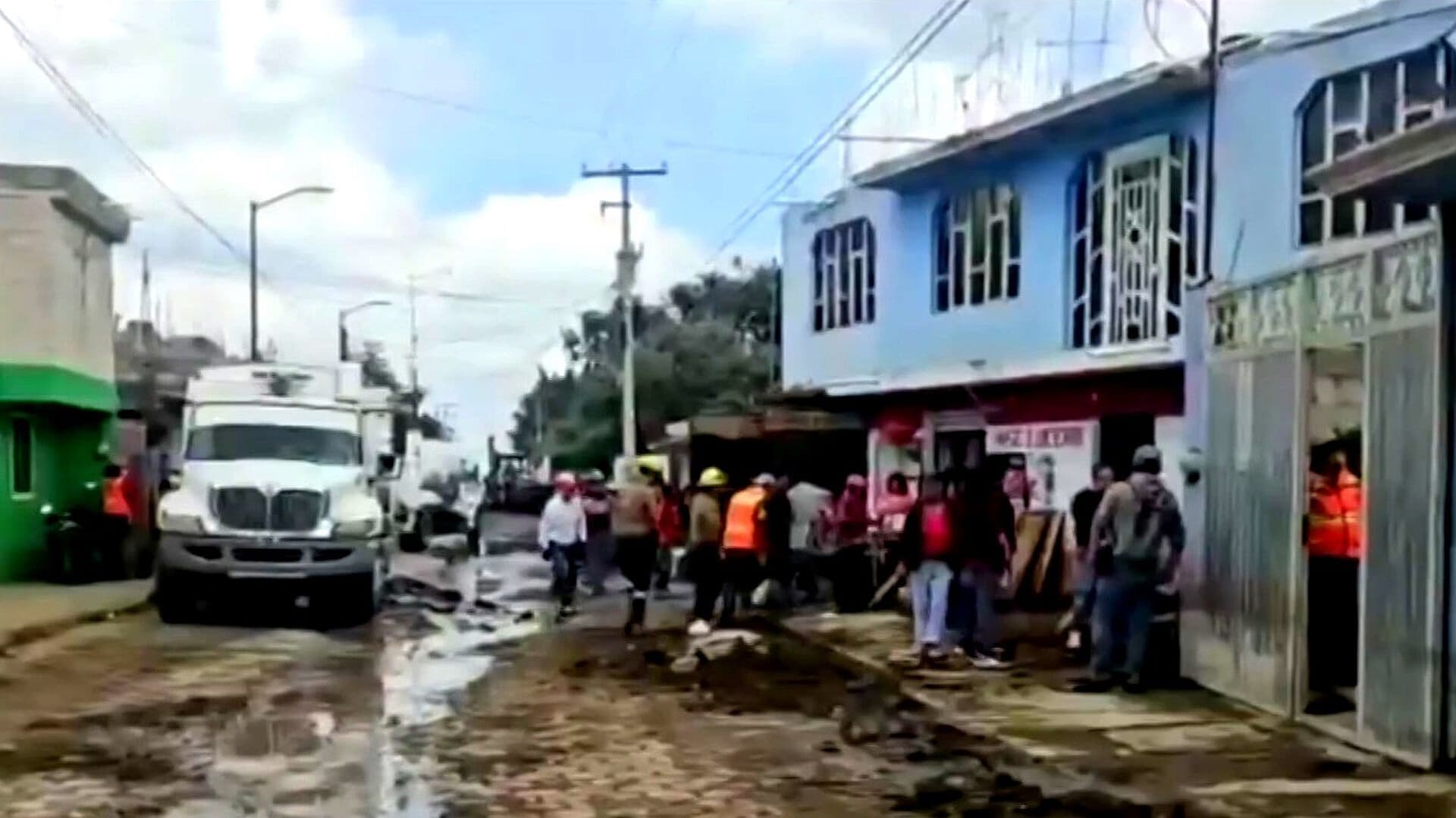 Desborde de Río Inunda 30 Viviendas y Afecta a Decenas de Familias en Ciudad Serdán, Puebla