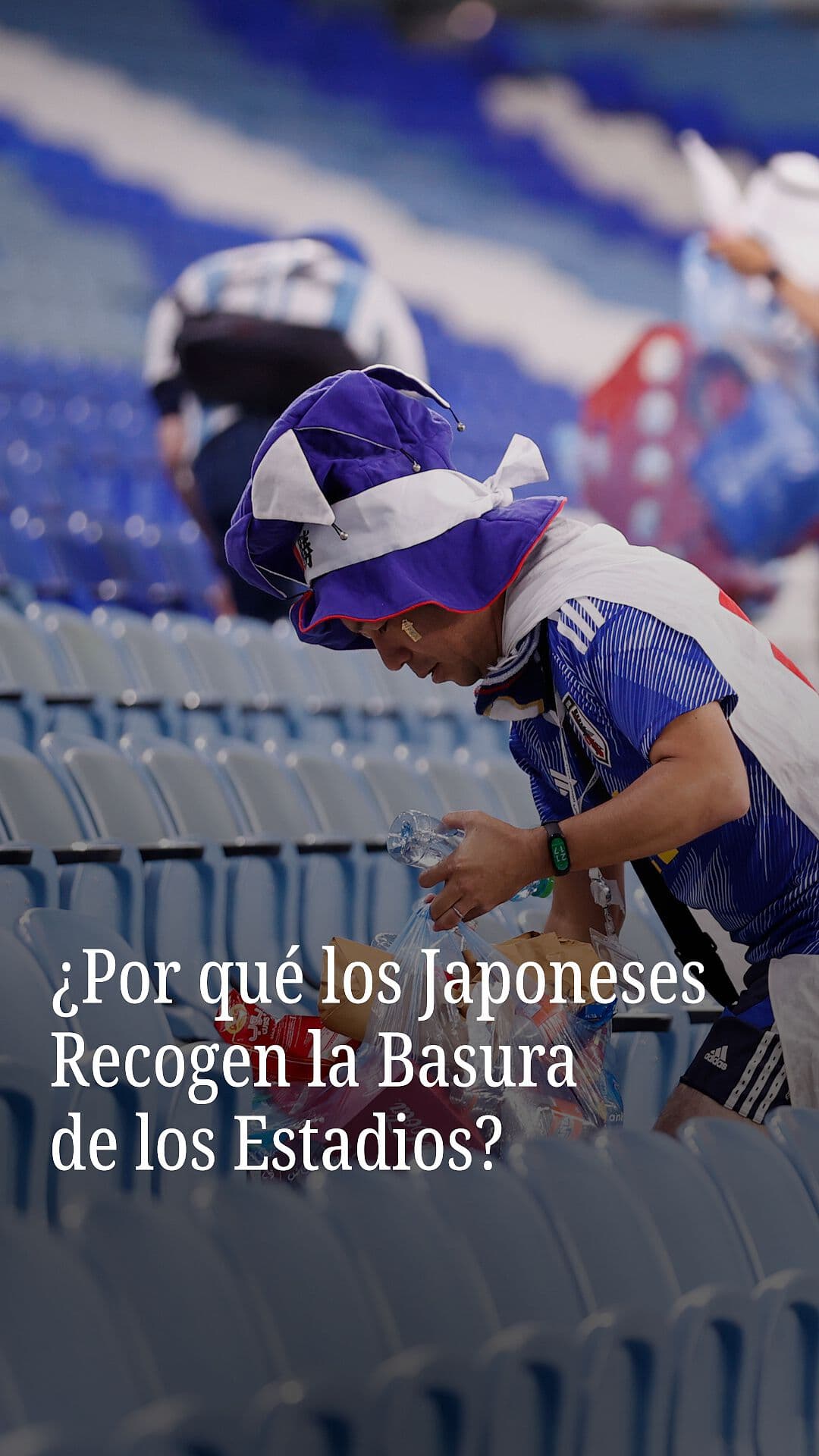 ¿Por Qué los Japoneses Recogen la Basura de los Estadios?