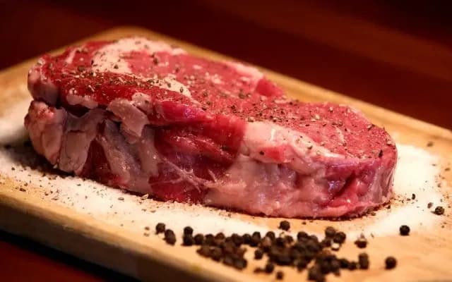 Por qué no se come carne roja en Semana Santa