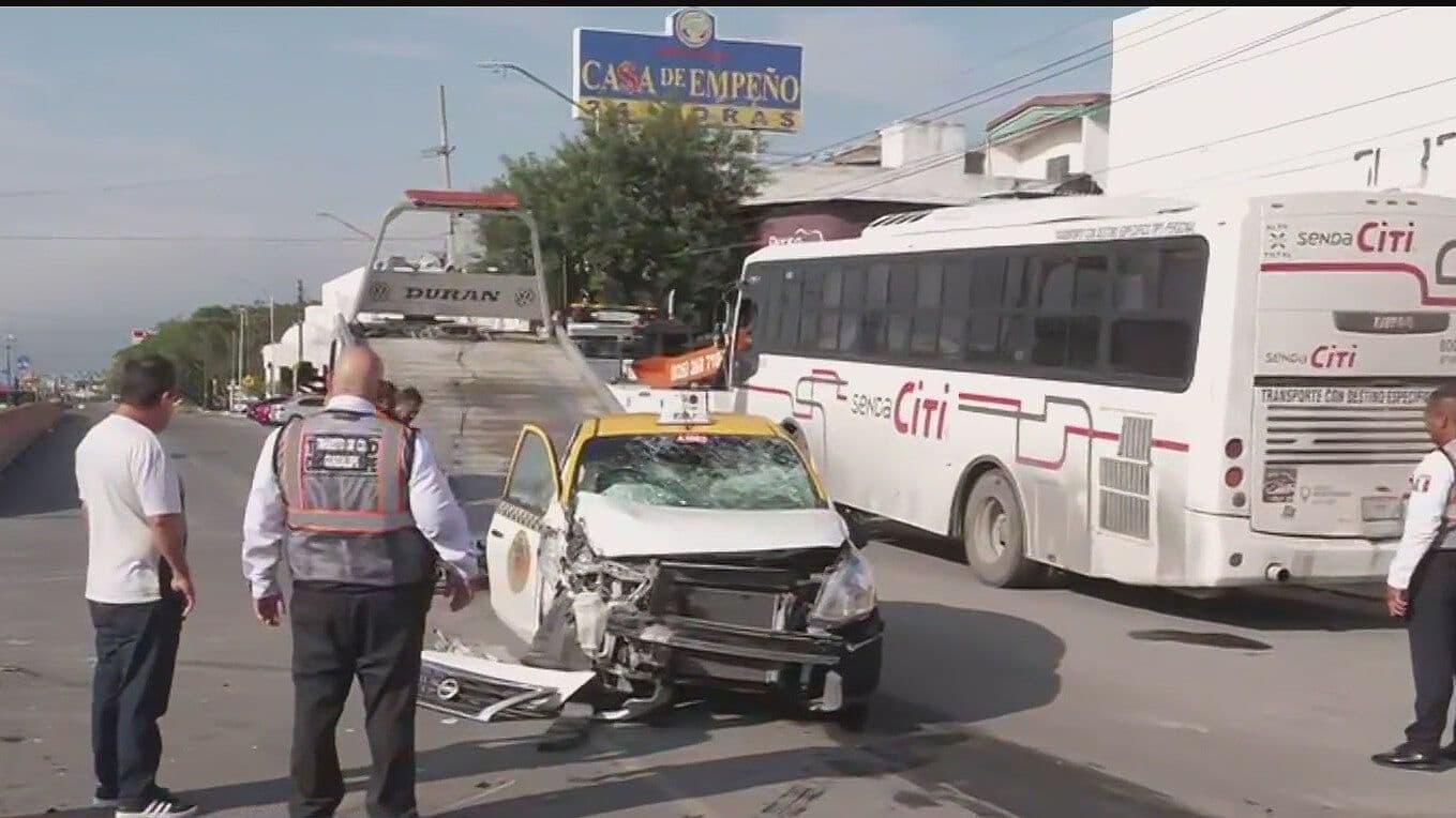 Choque Entre Camión y Taxi Deja 3 Lesionados en Guadalupe