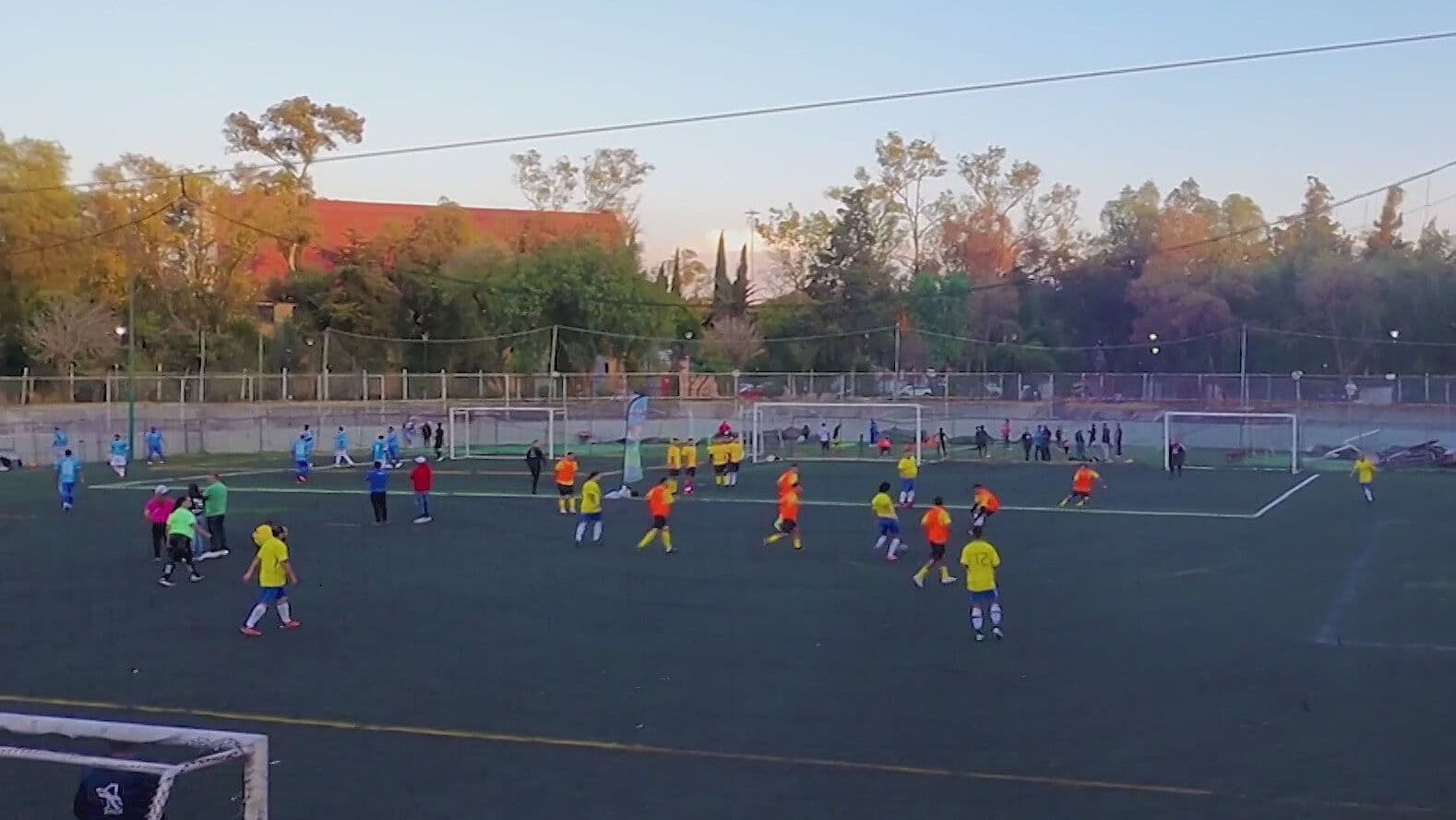 México Vive el Futbol a lo Grande: Así Es el Minimundialito que Realizan Comerciantes en CDMX