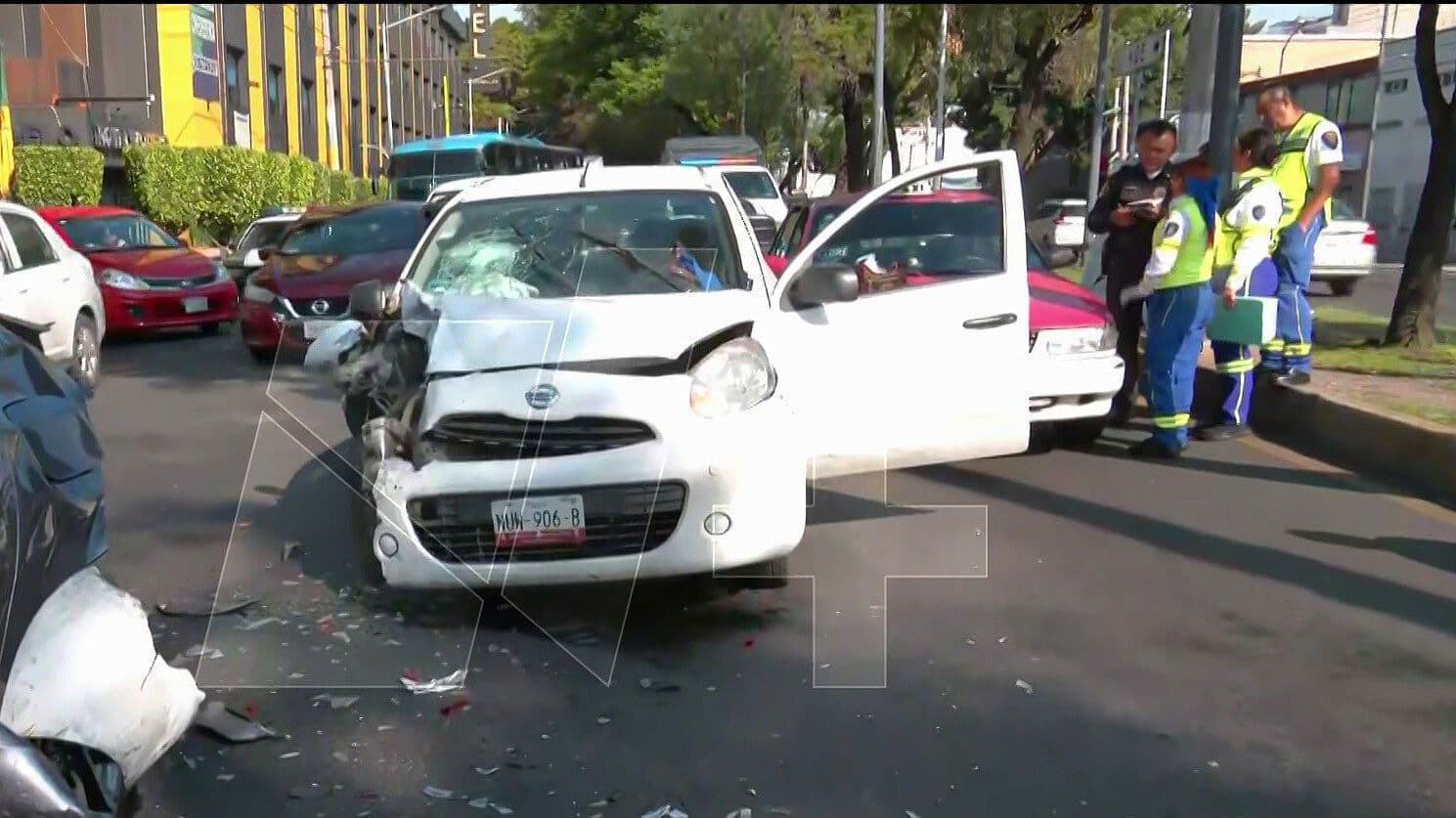 Choque Múltiple en Robles Domínguez en la GAM; Conductor se Quedó Dormido