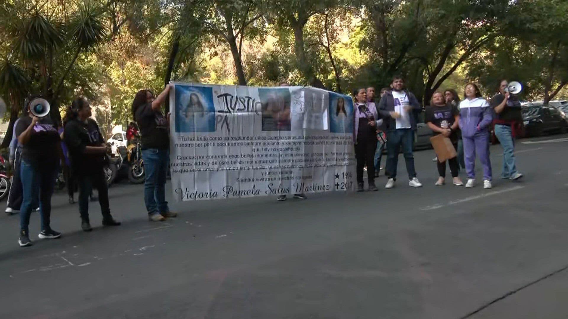 Manifestantes Frente a Juzgados de Sullivan Hoy 22 de Junio de 2026