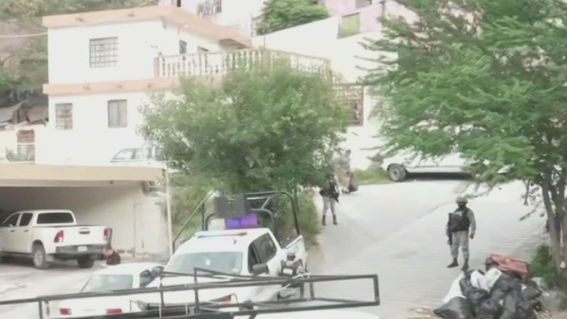 Hallan Cuerpo de Un Hombre Afuera de Primaria en Monterrey, Nuevo León
