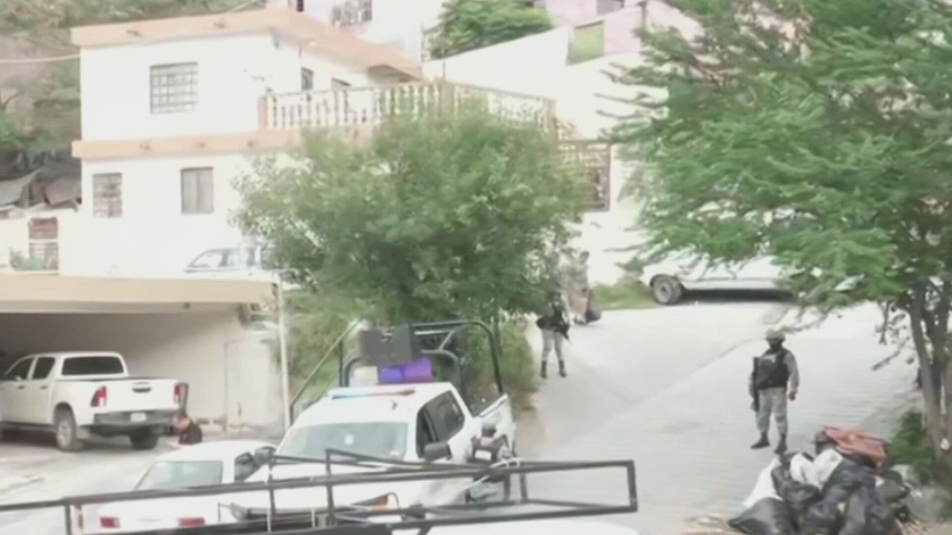 Hallan Cuerpo de Un Hombre Afuera de Primaria en Monterrey, Nuevo León