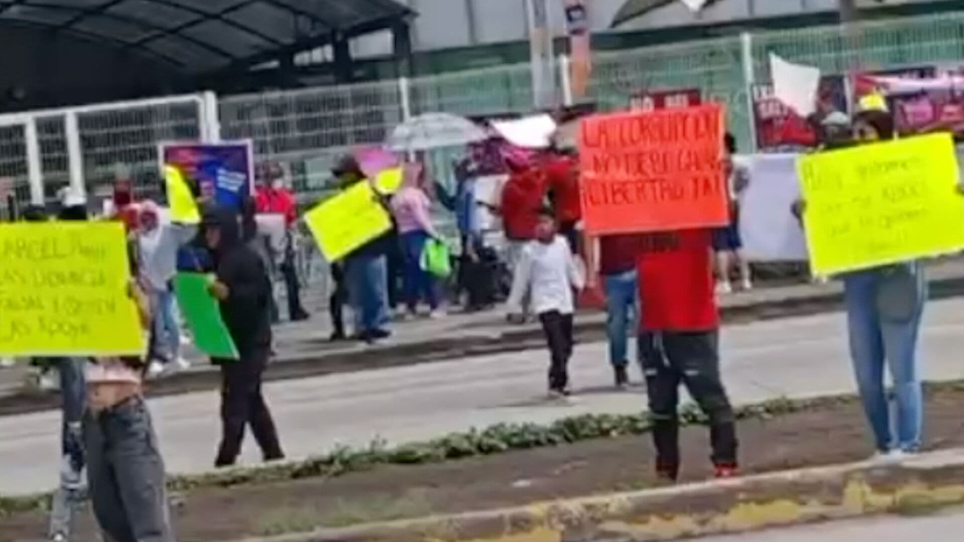 Manifestación Colectivo Martín Casa de Justicia Puebla Custodia Hijo