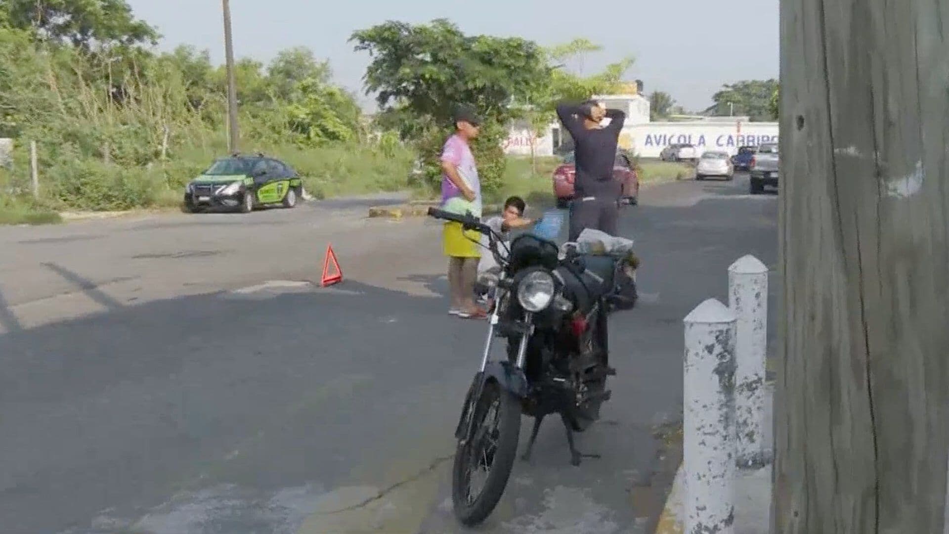 Pareja de Motociclistas Resultan Lesionados en Fuerte Accidente en Veracruz
