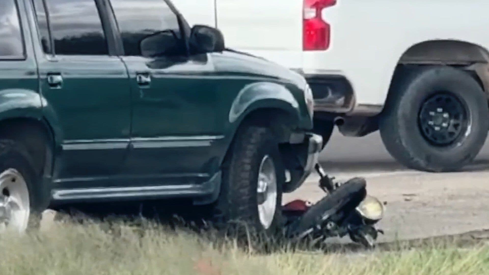 Motociclista Muere al Ser Impactado por Camioneta en el Eje Metropolitano en León
