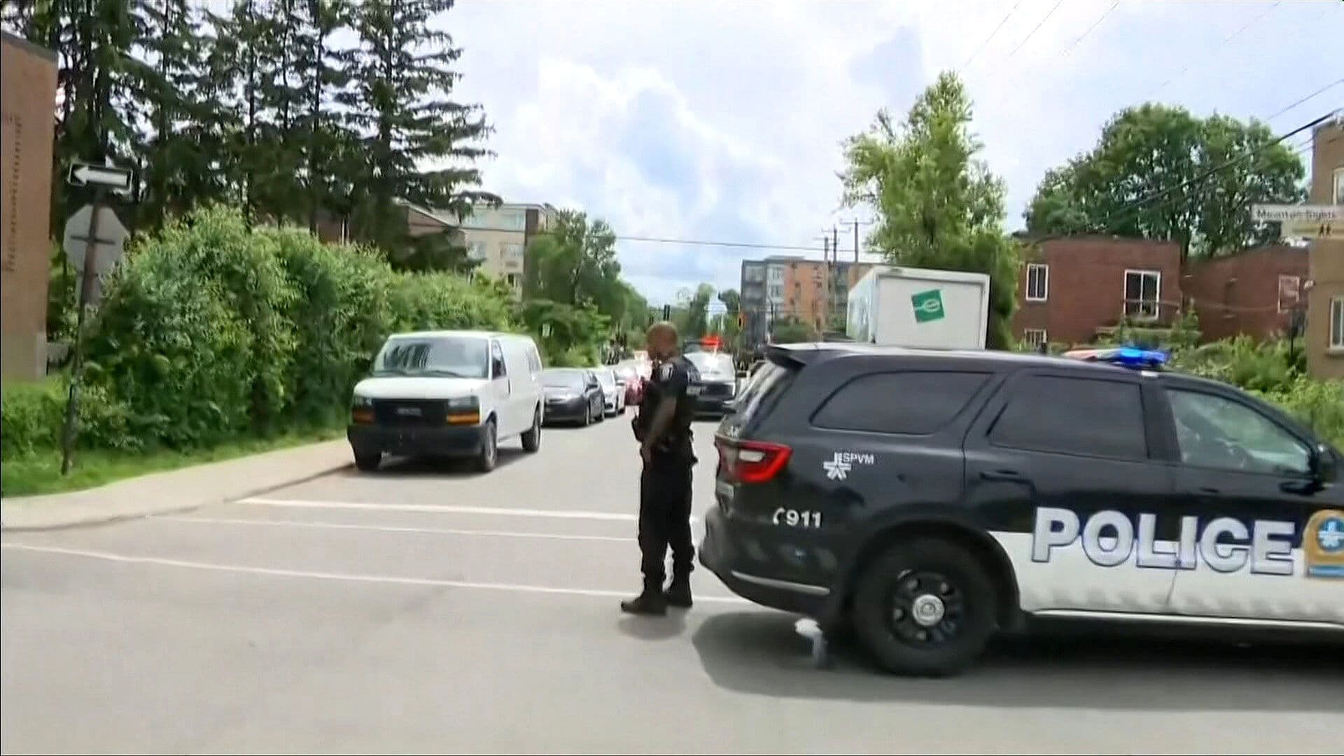 Tiroteo en Barrio Judío de Montreal Deja Tres Muertos, Incluido un Policía