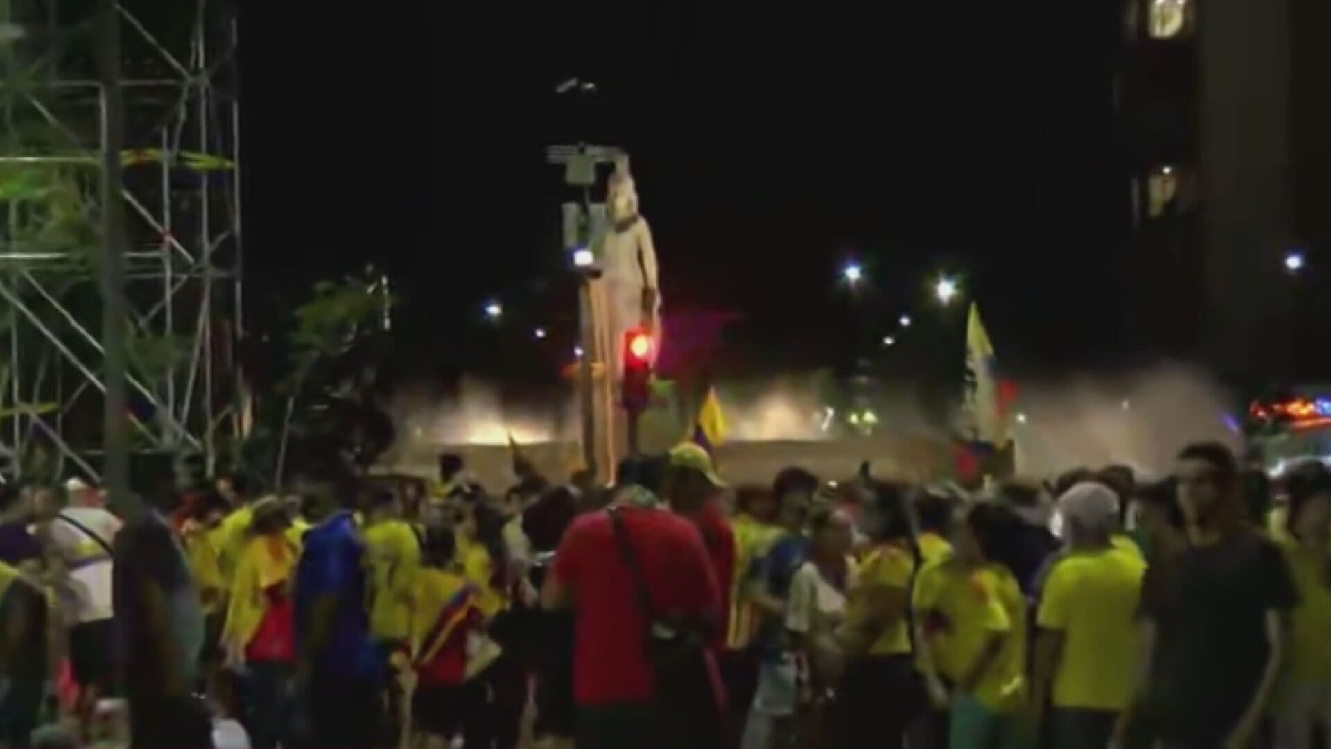 Colombianos Inician Festejos en la Glorieta de la Minerva en Guadalajara por Mundial 2026