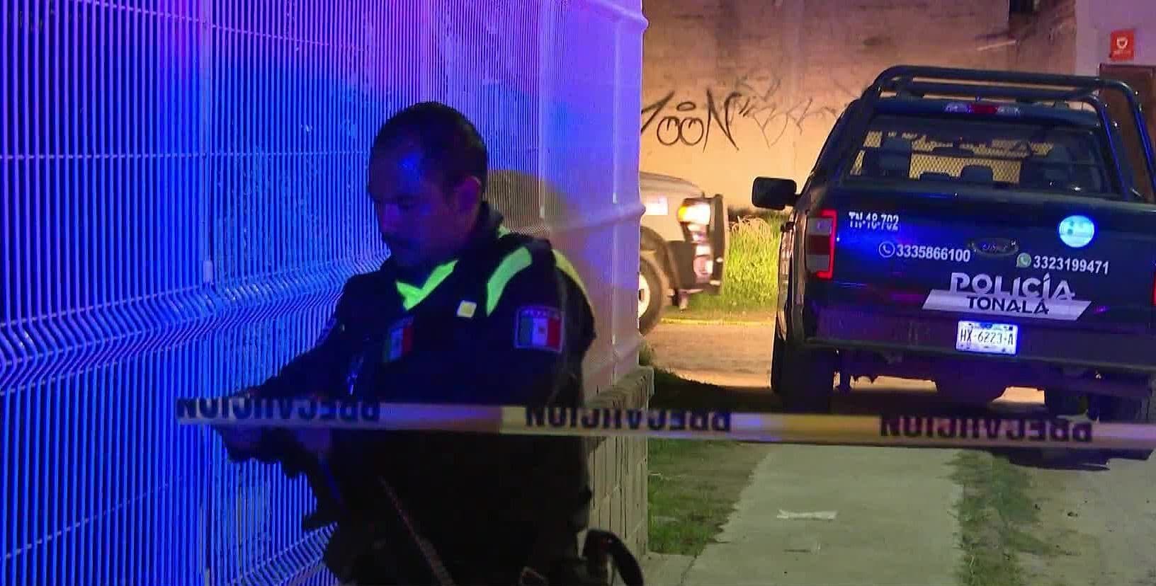 Cuerpo de Hombre es Arrojado Frente a Puesto de Botanas en Tonalá