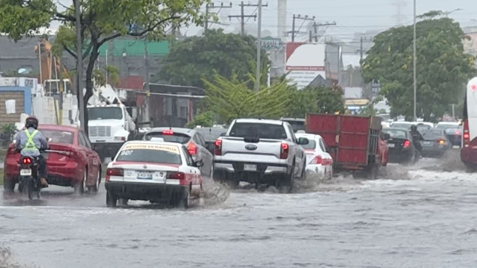 Lluvias Afectaciones Viales en Carretera Veracruz Xalapa Las Amapolas Tejería