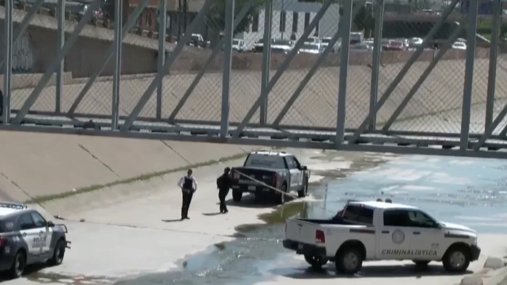 Identifican Cuerpo Calcinado en el Canal en Chihuahua; Detienen a Presunto Responsable
