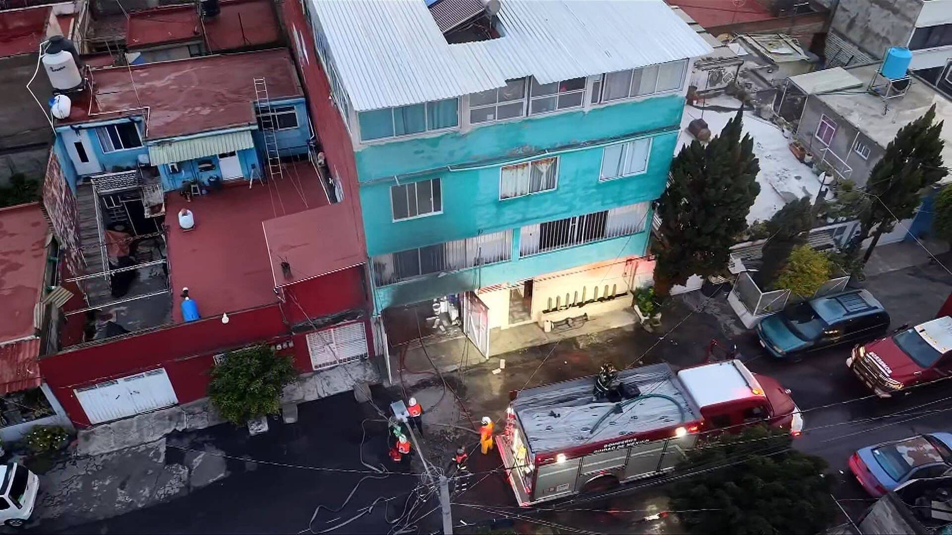 Bomberos Atienden Incendio Dentro de un Domicilio en Iztapalapa, CDMX