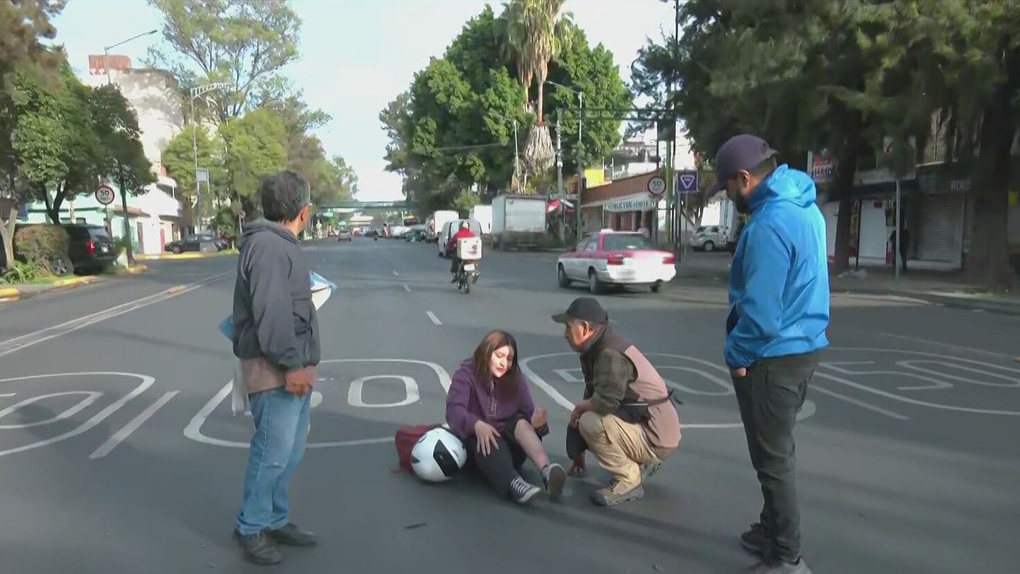 Motociclista Resulta Lesionada por Choque en Canal del Norte, CDMX