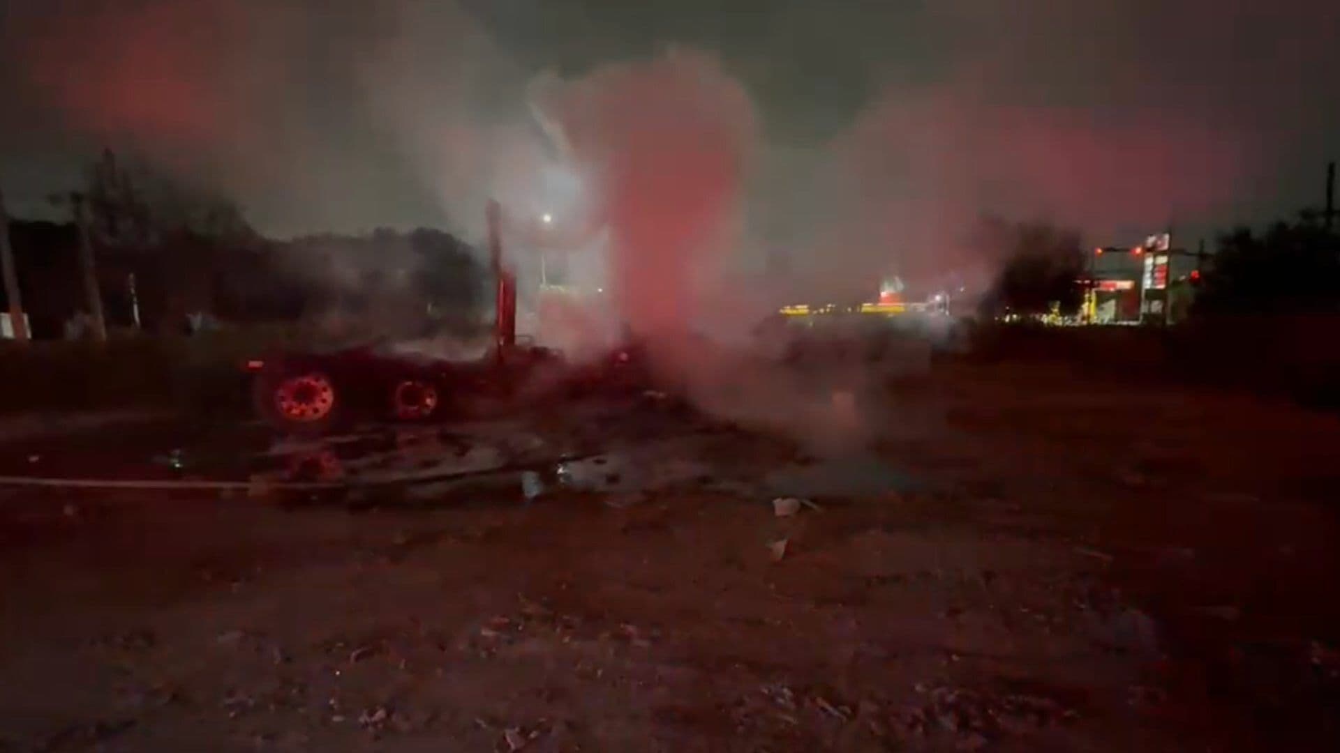 Incendio de Tráiler en Blvd. Jesus Dionisio Gonzalez en Apodaca