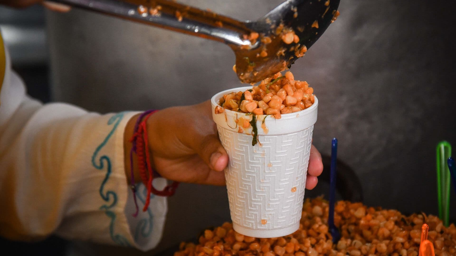 Con Tuétano y Camarón: Así Son los Antojitos Más Famosos de la Feria del Elote y el Esquite en Querétaro