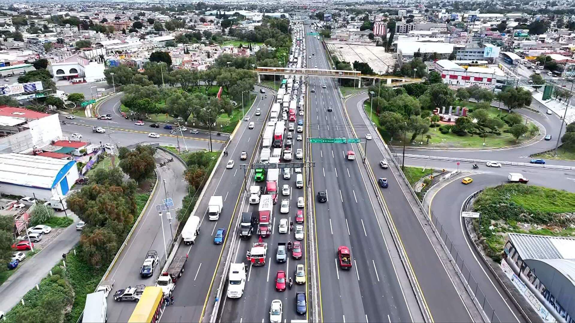 México-Pachuca Desde el Aire; Bloqueo de Transportistas Paraliza la Circulación