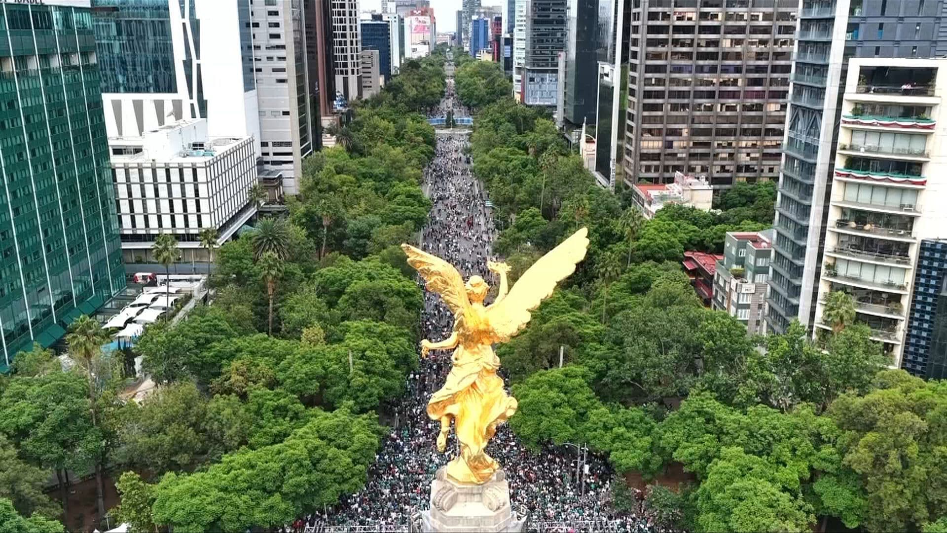 Desde el Aire: El Ángel ya Vibra con Miles de Aficionados Antes del México vs Chequia