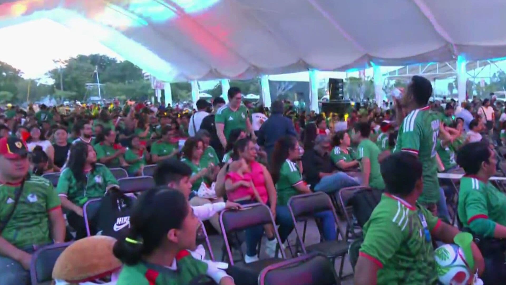 Cornetas Se Oyen A Todo Lo que Dan en Chiapas para el México vs Chequia