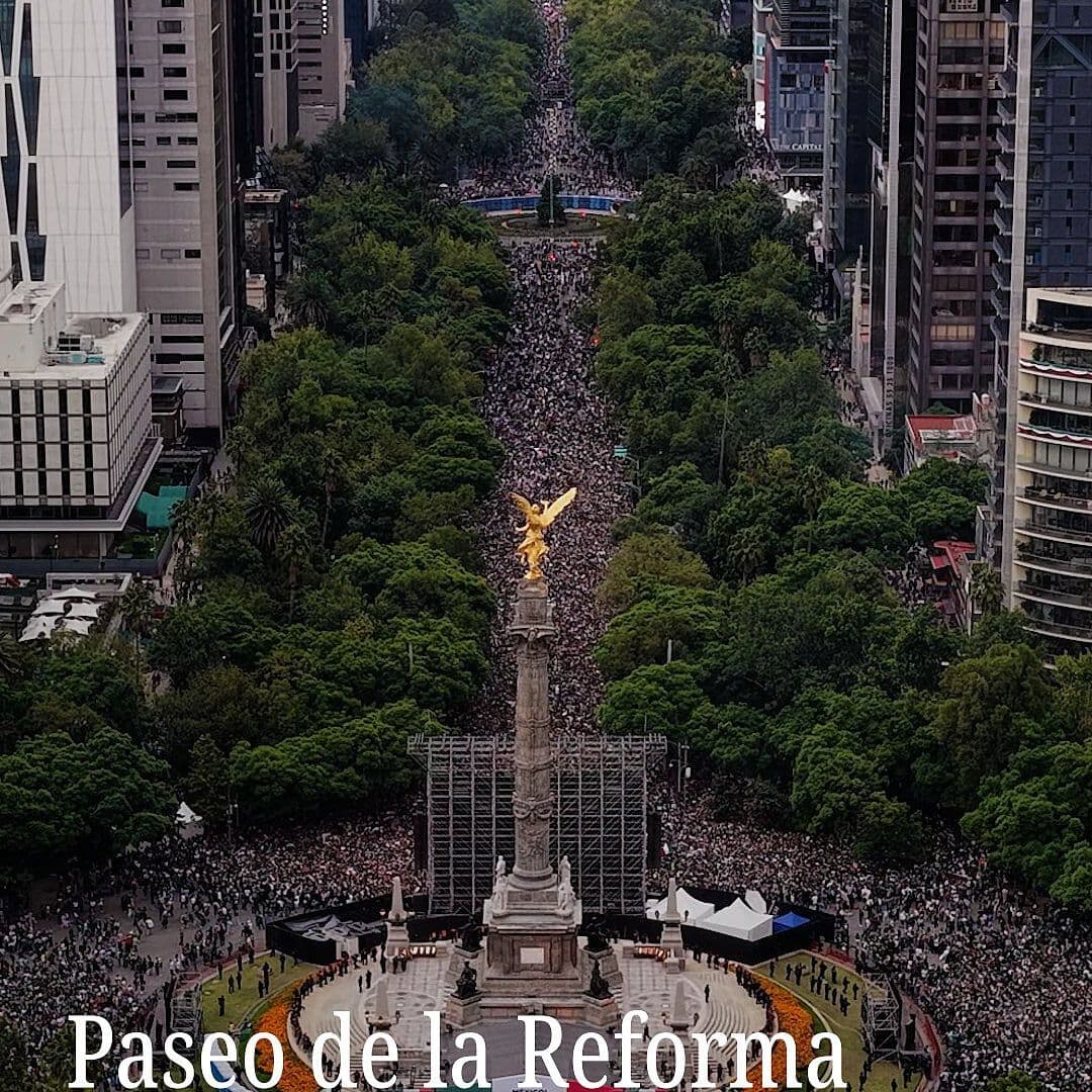 Paseo de la Reforma Se Llena de Aficionados por el México VS Chequia