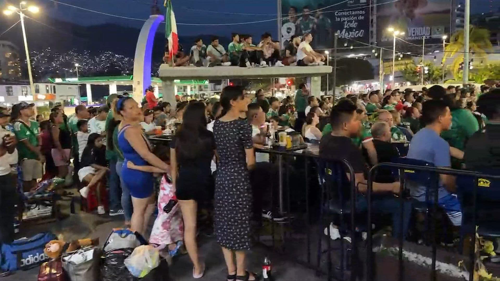 Así se Vive el Partido México vs. Chequia Desde el Puerto de Acapulco