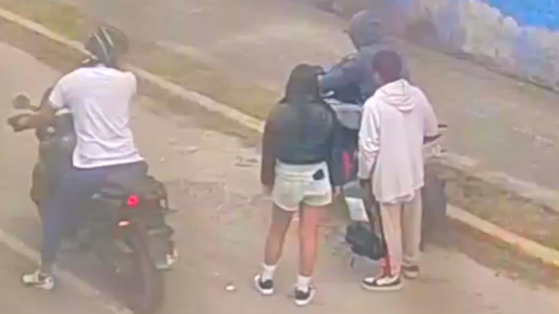 Video Asalto Robo Celulares Motocicleta en Colonia Miguel Hidalgo Puebla