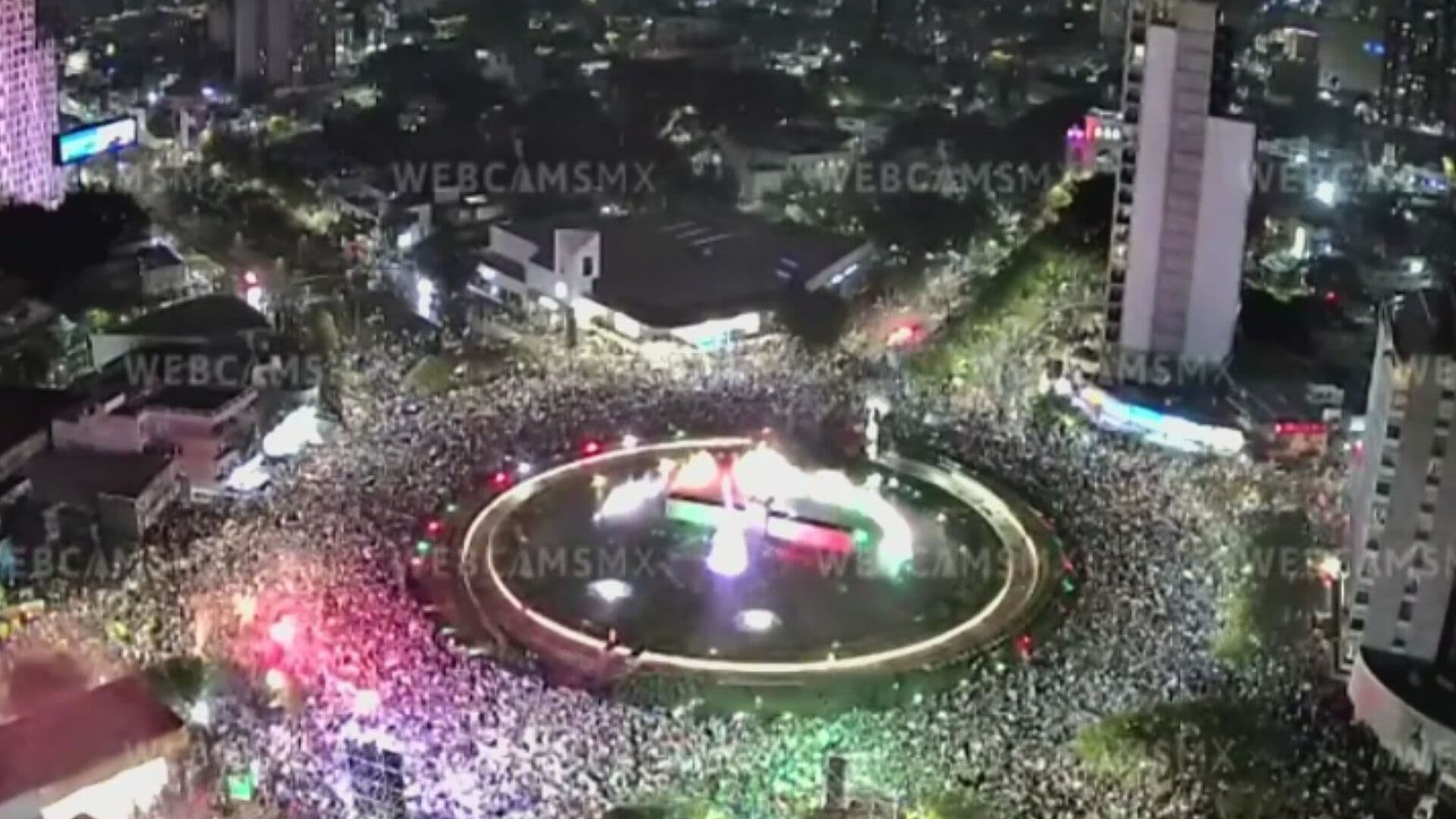Así se Ve Desde el Aire Festejos en la Minerva Luego de Triunfo de la Selección Mexicana