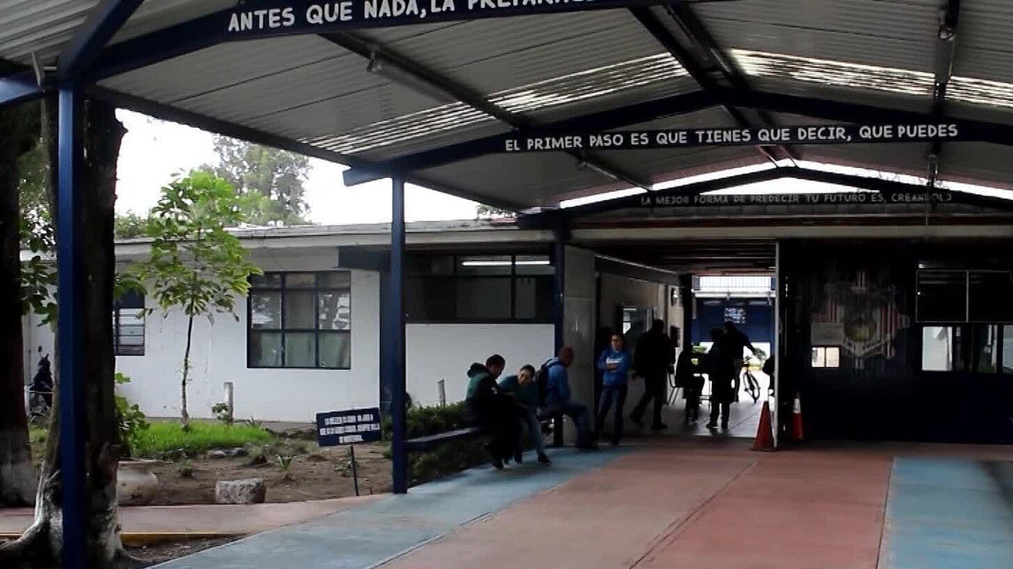 Alumna Víctima de Supuesta Transfobia en Ocotlán Podría ser Cambiada de Escuela