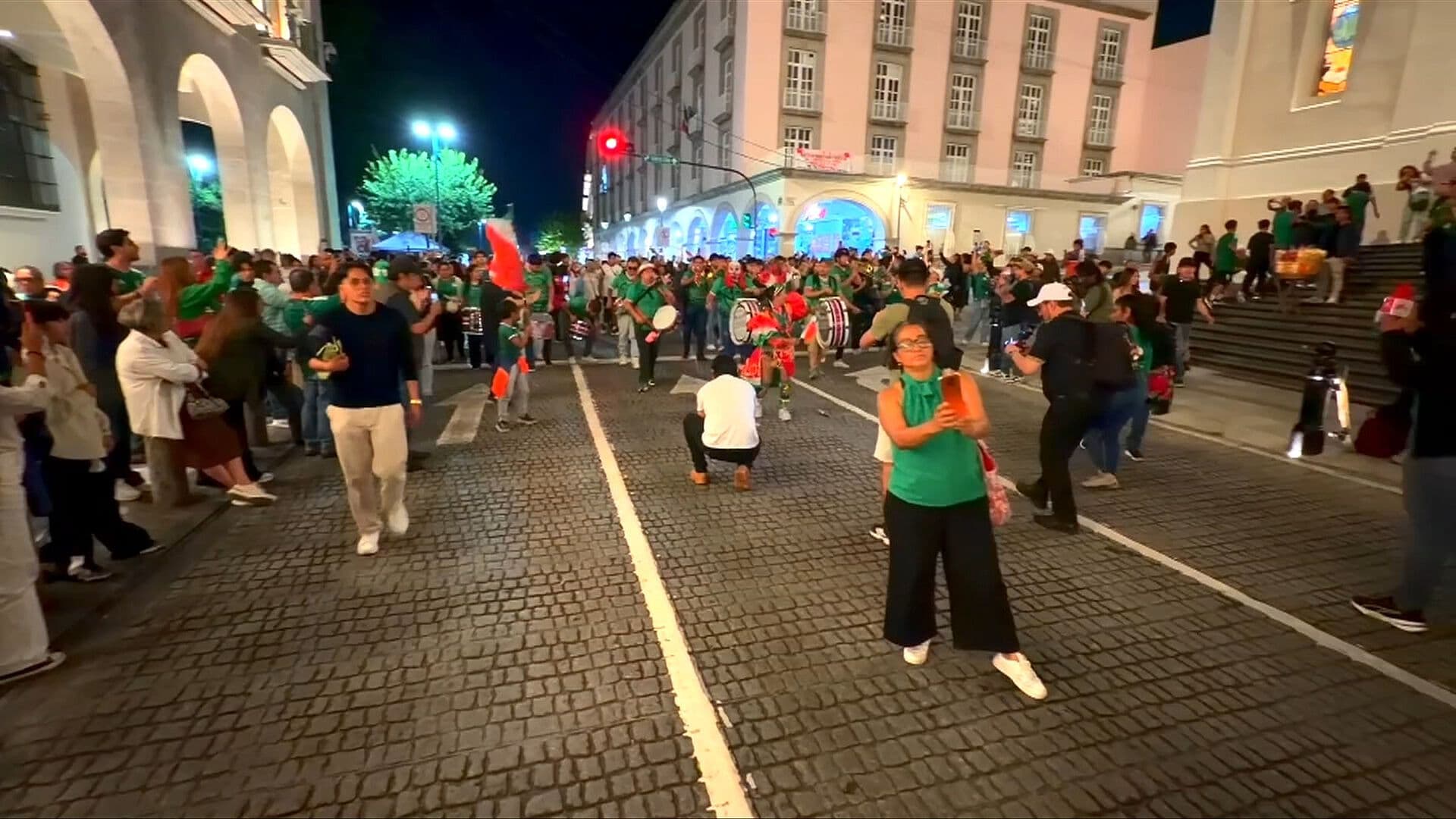 ¡Todo el País es una Fiesta! Así se Viven los Masivos Festejos por el 3-0 de la Selección Mexicana
