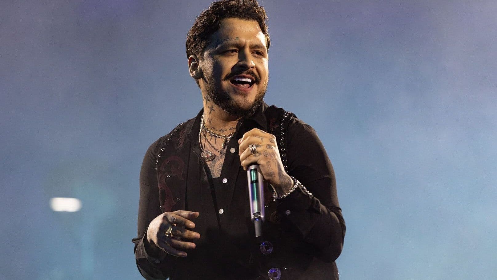 ¿Qué Pasó con ‘El Forajido’? Christian Nodal Enfrenta Problemas Legales