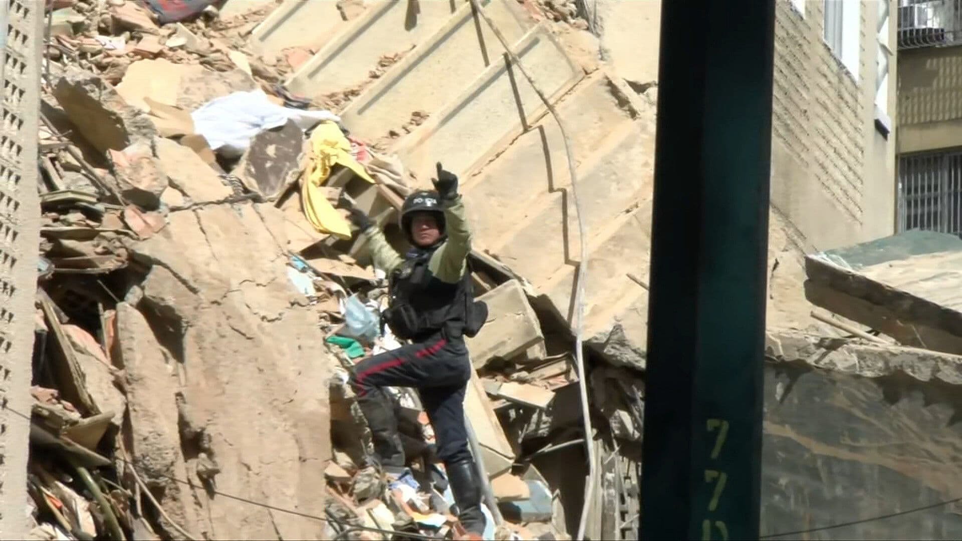 N+ Capta En Vivo Labores de Rescate en Edificio Colapsado en Venezuela