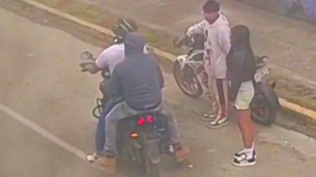 VIDEO: Intentan Robar Moto en Puebla, pero el Ladrón No Logra Encenderla