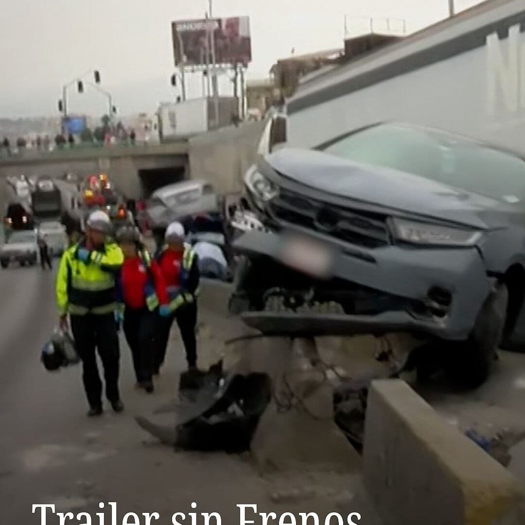 Tráiler Sin Frenos Causa Choque Masivo
