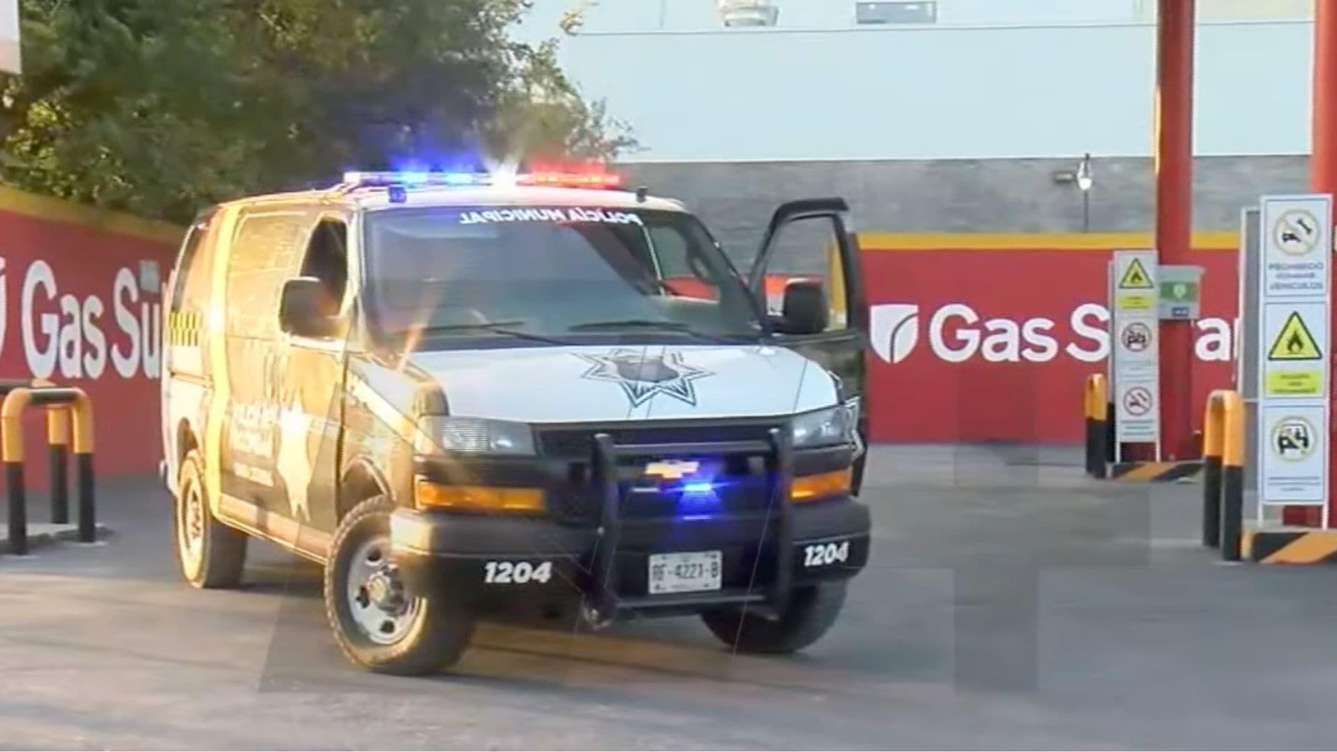 Moviliza Presunto Intento de Asalto en Gasera en Santa Catarina, NL; Hay un Herido