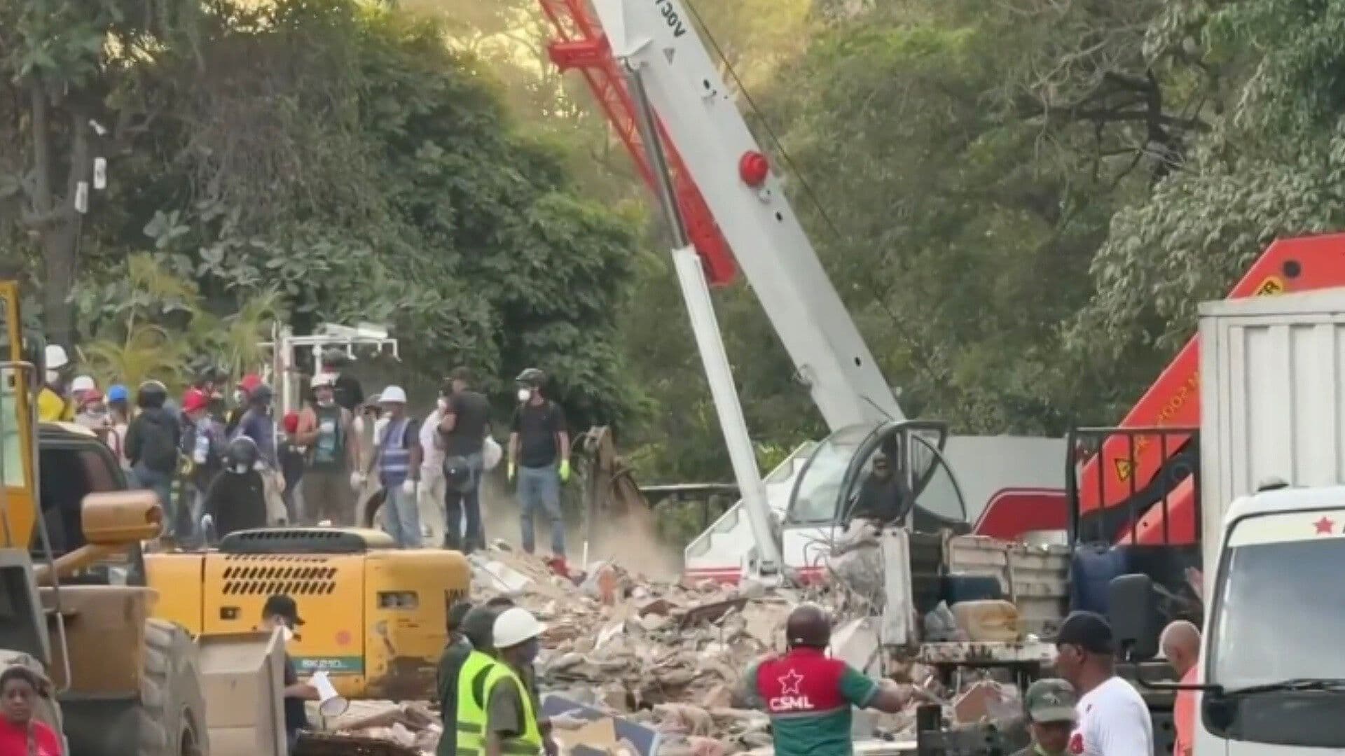 Horas Clave para Venezuela: Sigue Rescate por Terremotos; Cifra de Muertos Aumenta