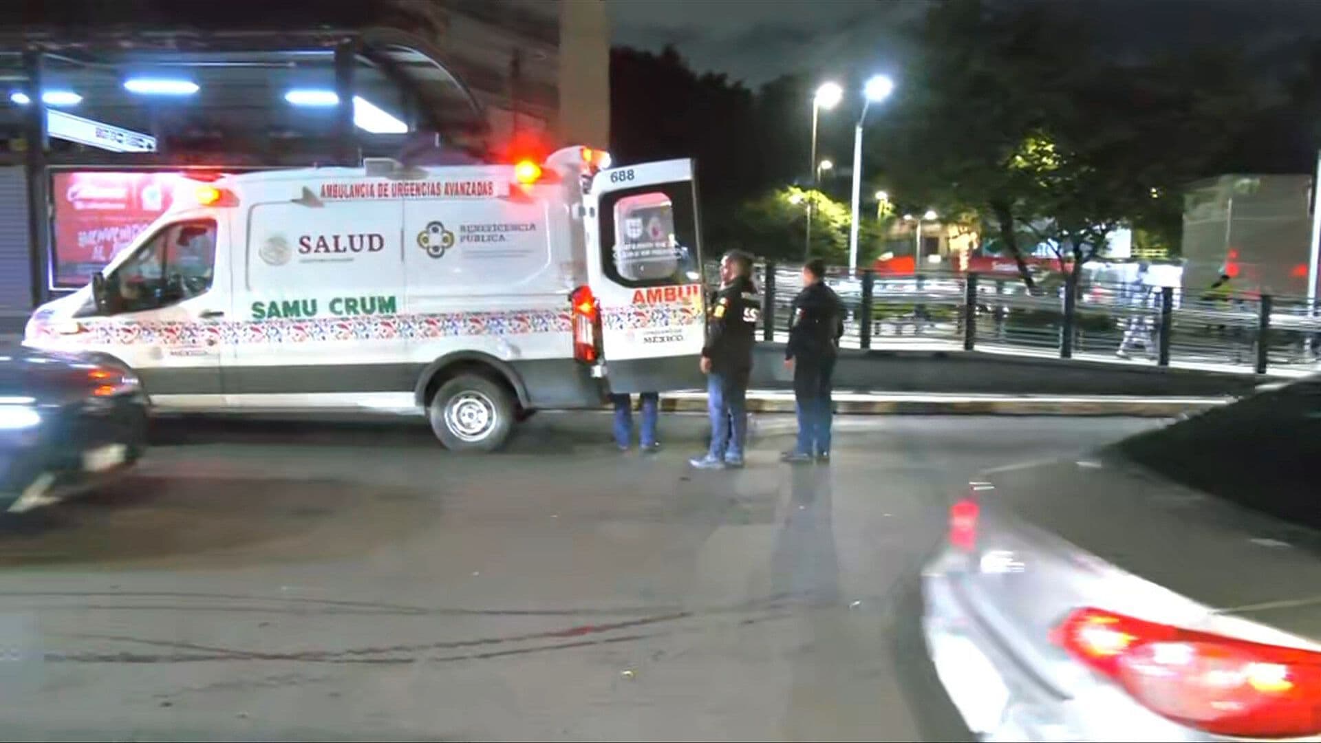 Conductor Le Avienta el Carro a Joven “Limpiaparabrisas” tras Intentar Limpiar su Vidrio en CDMX