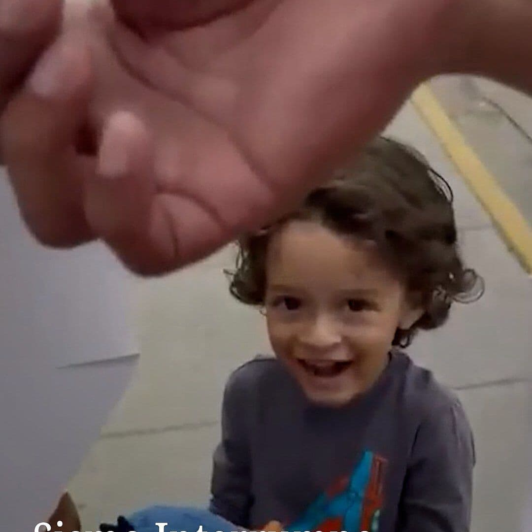 Sismo Interrumpe Entrega de Pastel de Cumpleaños a Niño