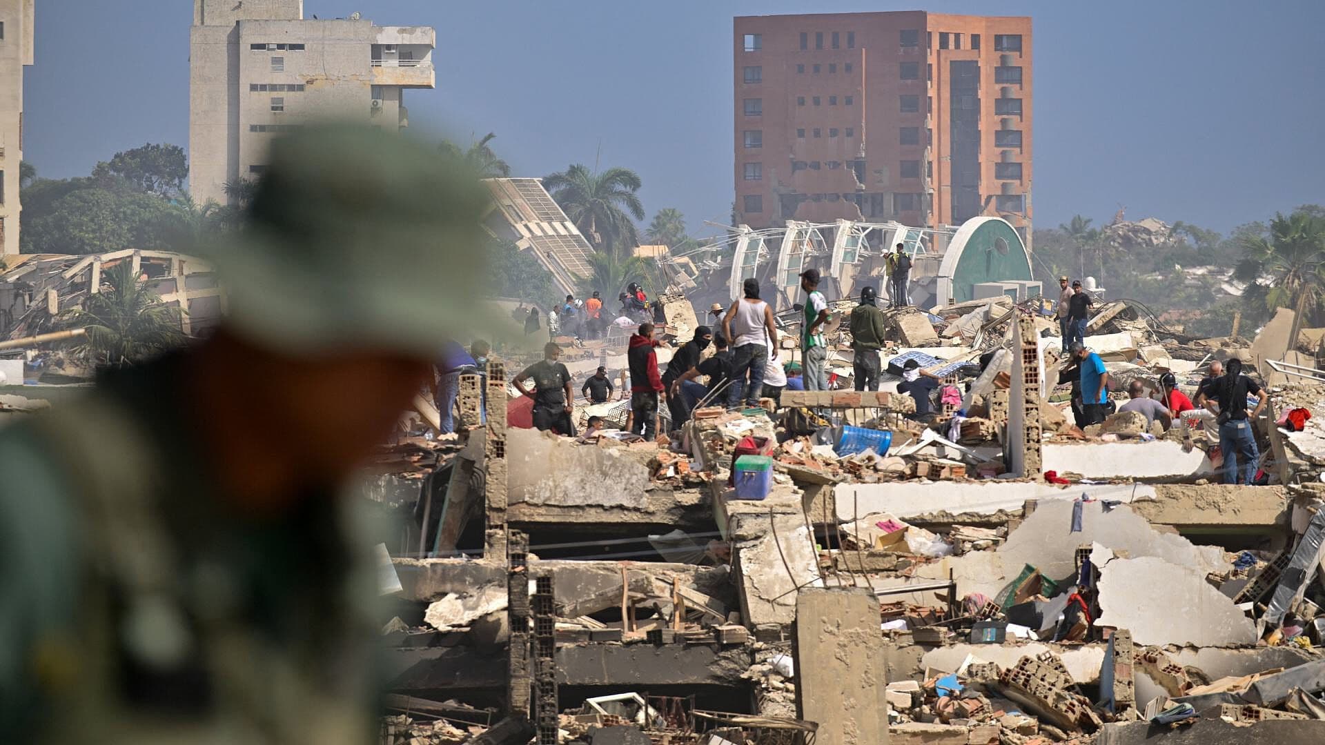 Aumenta a 920 el Número de Muertos por los Terremotos en Venezuela