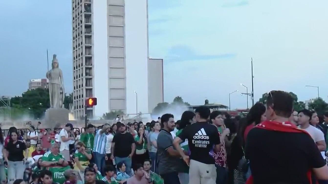 Hay Más de Mil 500 Aficionados en La Minerva Disfrutando del Partido España vs Uruguay