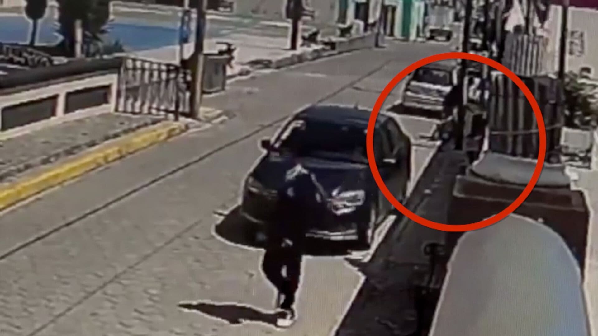Video Robo Asalto Pareja Víctima Delincuente Escapa Bicicleta Barrio San Antonio Amozoc