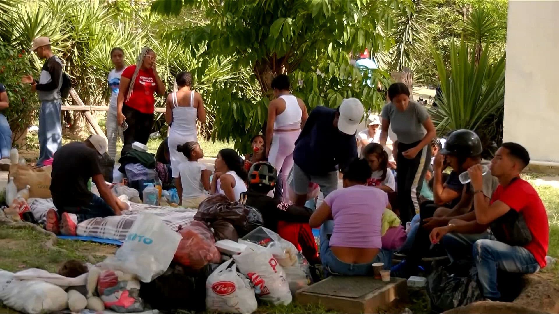 En Venezuela, Instalan Centro de Atención Médica en Espacios Públicos ante Saturación de Hospitales