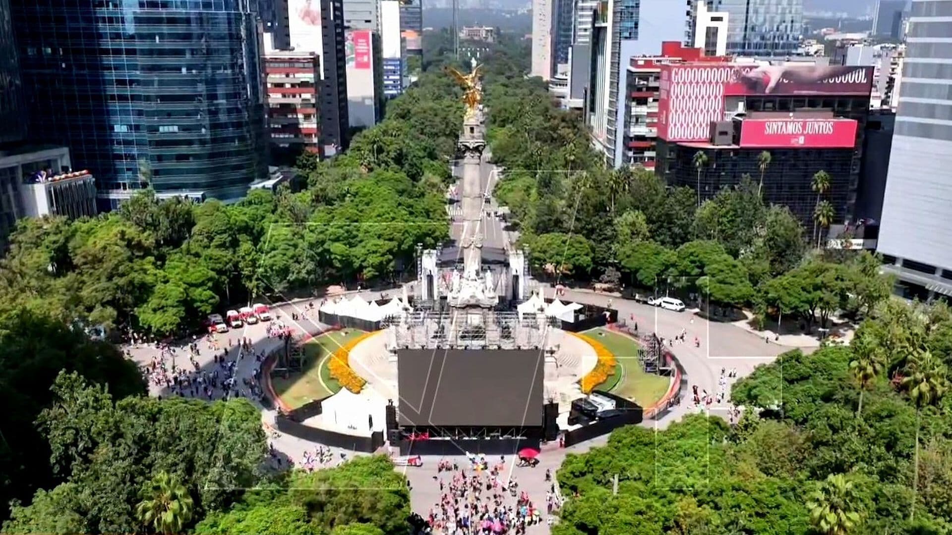 Contingentes se Reúnen para Iniciar la 48 Marcha del Orgullo LGBTQ+ en CDMX