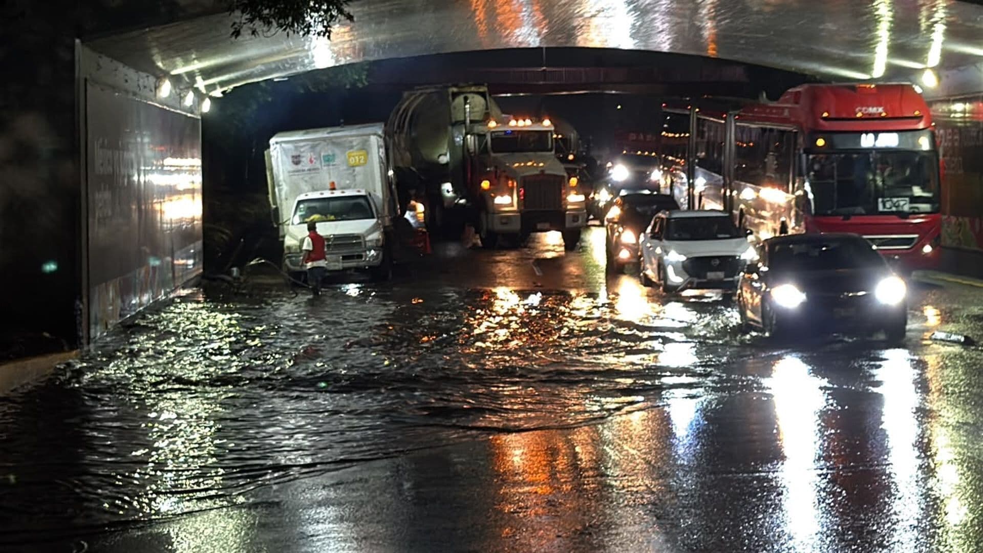 ¿Qué Pasó en Insurgentes Norte Hoy? Encharcamiento Afecta Vialidad