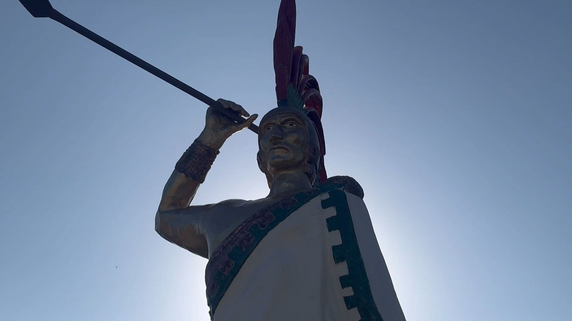 Restauran Monumento a Cuauhtémoc en la Plaza Cívica de Ensenada