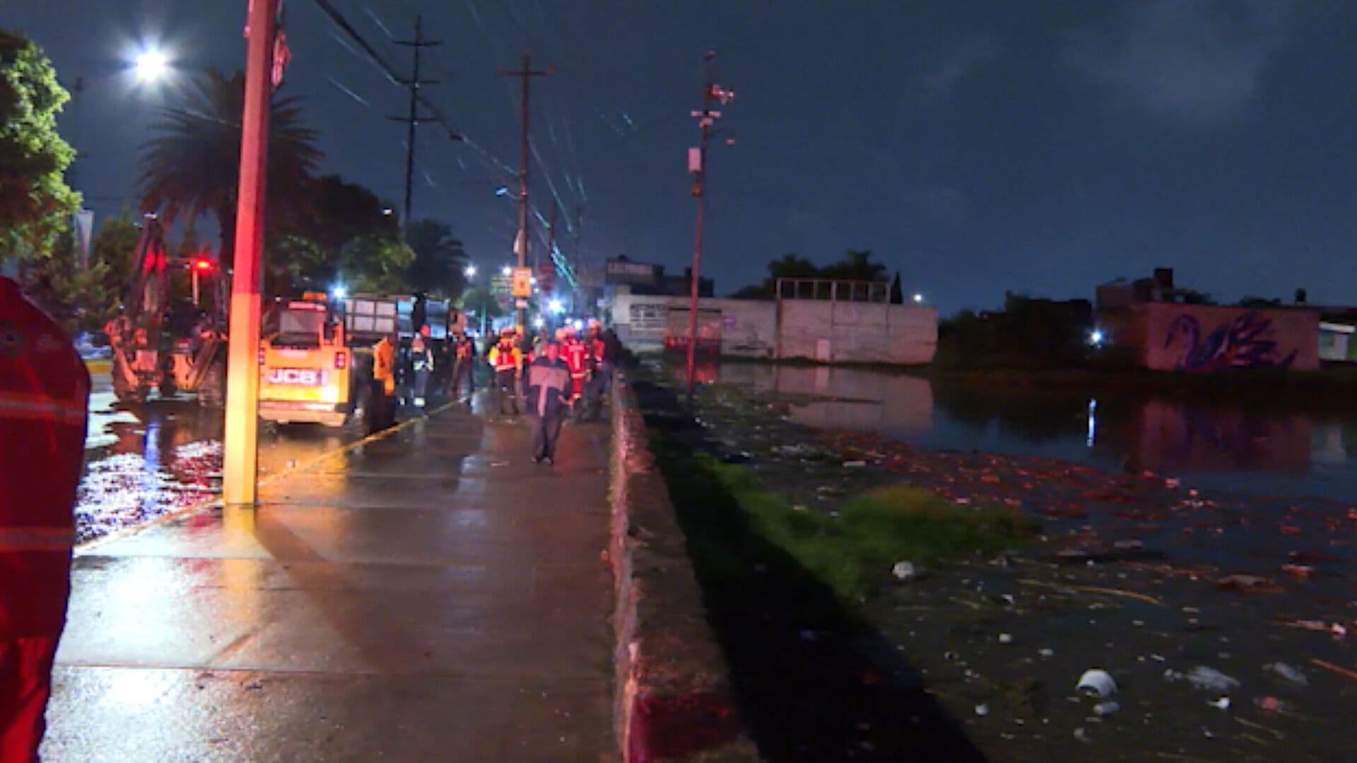 Desbordamiento Vaso Regulador Puente Negro Diagonal Defensores República Lluvia Puebla