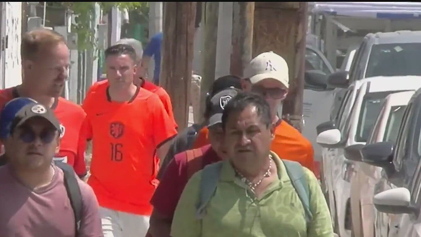 Llegan Temprano a Parque Fundidora para Disfrutar Partido
