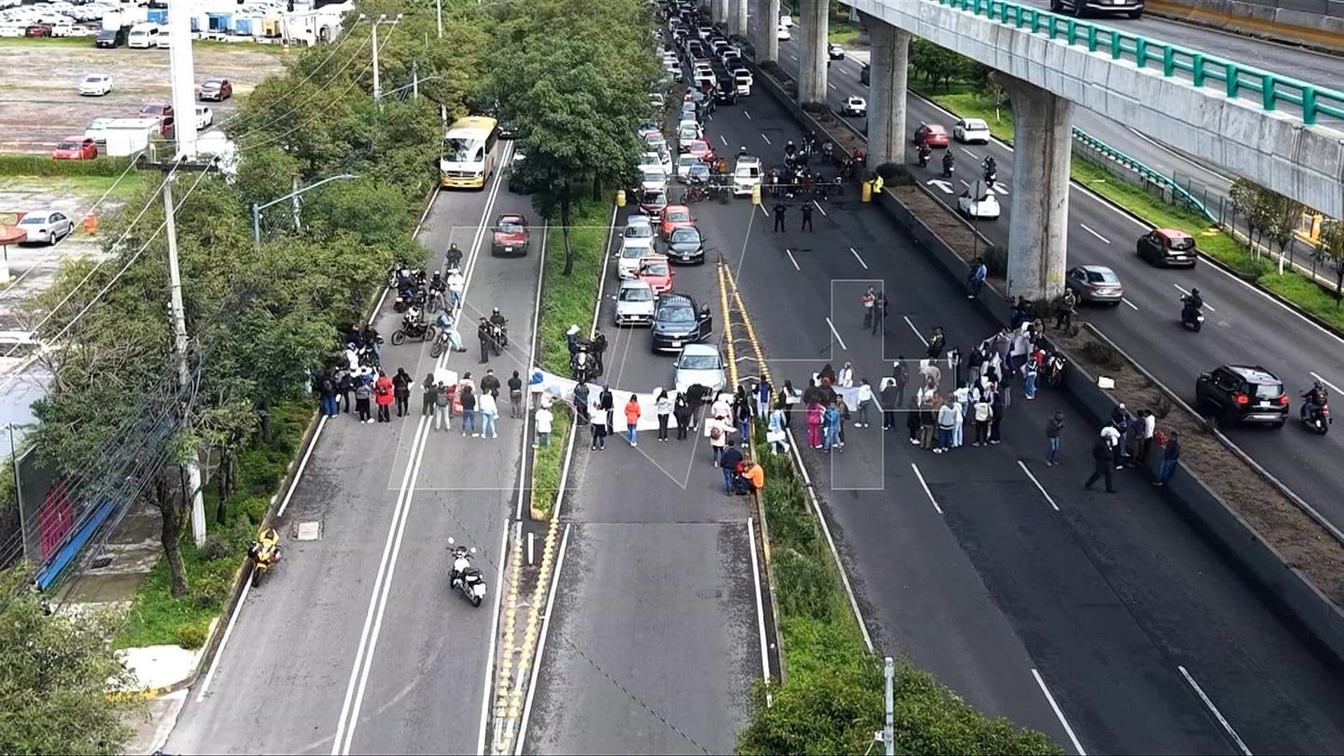 Manifestación por joven desaparecida colapsa Periférico Sur; esto sabemos